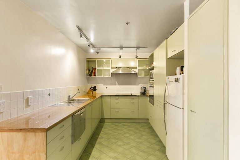 Photo of property in 3/6 Elizabeth Street, Mount Victoria, Wellington, 6011