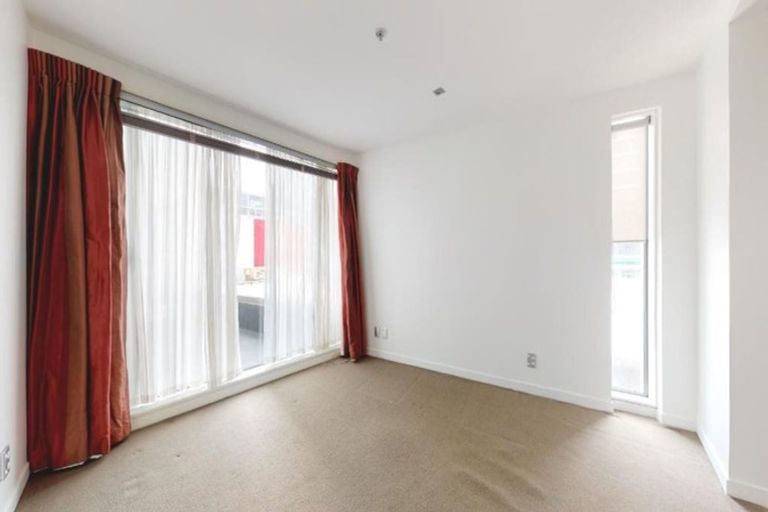 Photo of property in Portal Apartments, 1d/42 Cable Street, Te Aro, Wellington, 6011