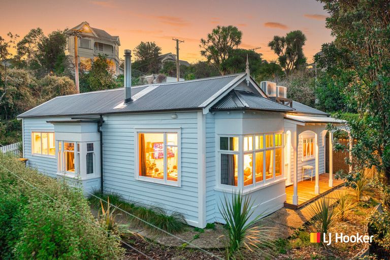 Photo of property in 27 Bruce Street, Roslyn, Dunedin, 9011