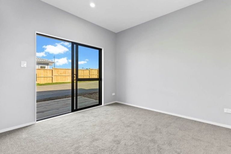 Photo of property in 111 Mutetai Road, Clarks Beach, 2122