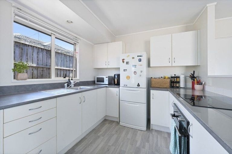 Photo of property in 13 Legacy Drive, Henderson, Auckland, 0612