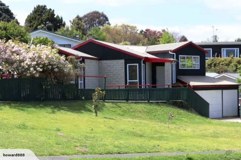 Photo of property in 36 Parkes Avenue, Saint Johns Hill, Whanganui, 4501