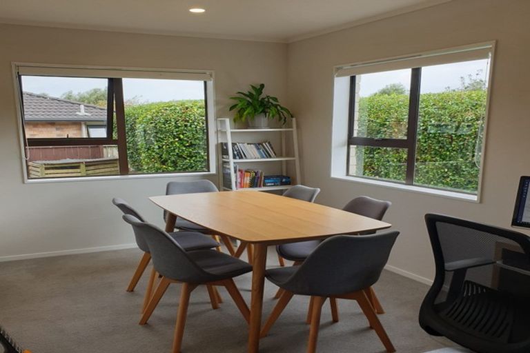 Photo of property in 32b Edgewater Parade, Waiuku, 2123