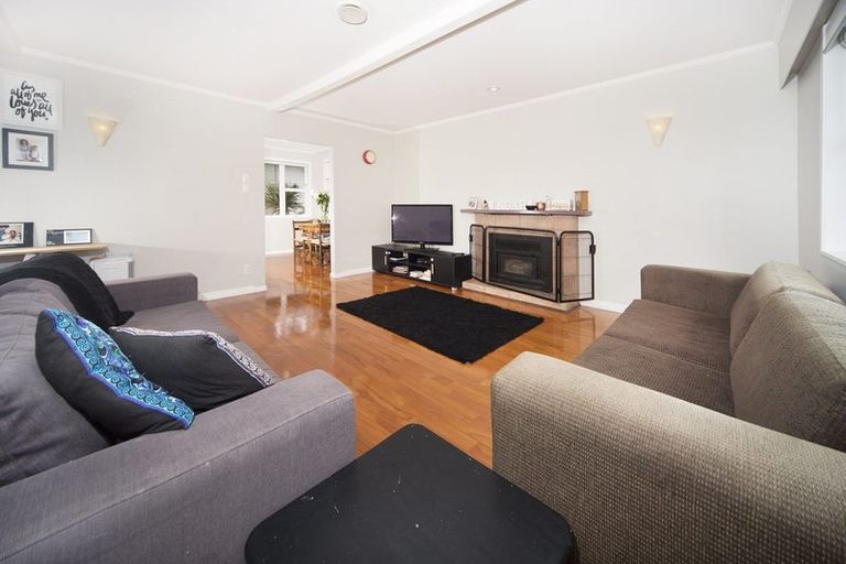 Photo of property in 270 Rangatira Road, Beach Haven, Auckland, 0626