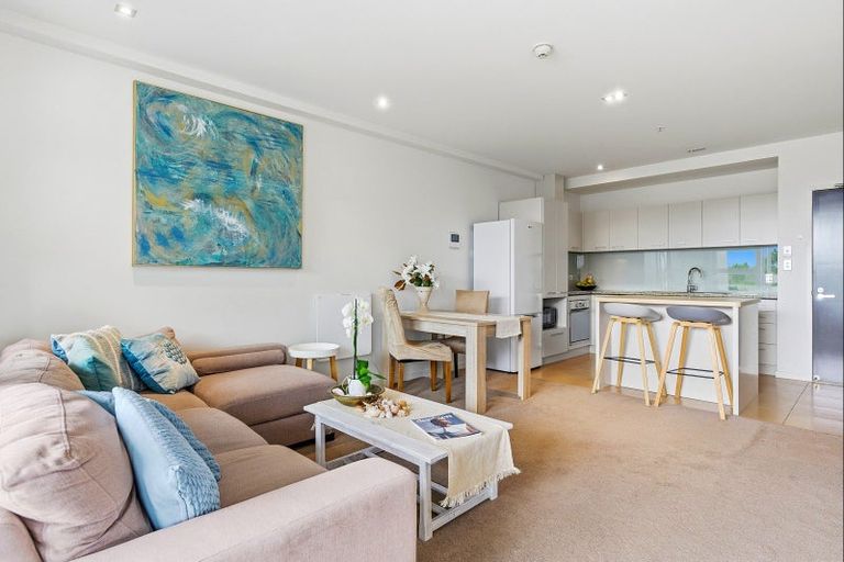 Photo of property in Maison Apartments, 108/16 Huron Street, Takapuna, Auckland, 0622