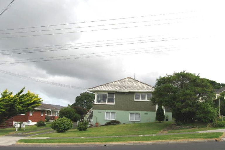 Photo of property in 2/8 East Coast Road, Milford, Auckland, 0620
