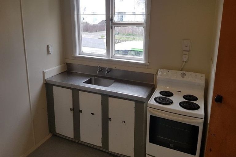 Photo of property in 5-7 Hazard Grove, Cannons Creek, Porirua, 5024