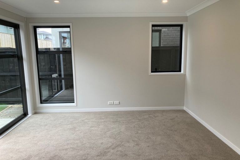 Photo of property in 19a O'meara Street, Swanson, Auckland, 0614