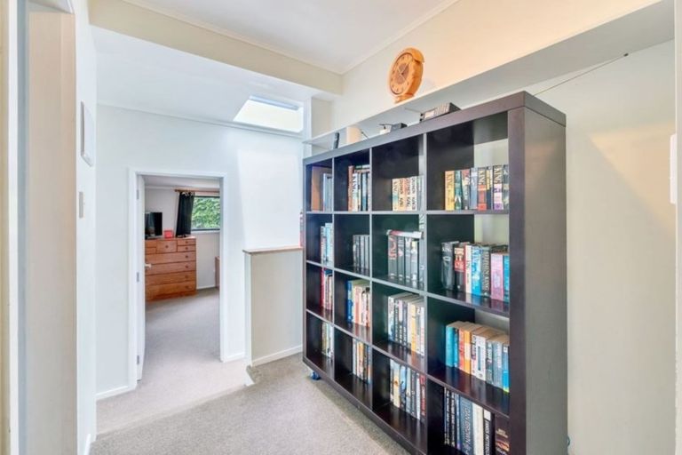 Photo of property in 106 Queen Street, Waiuku, 2123