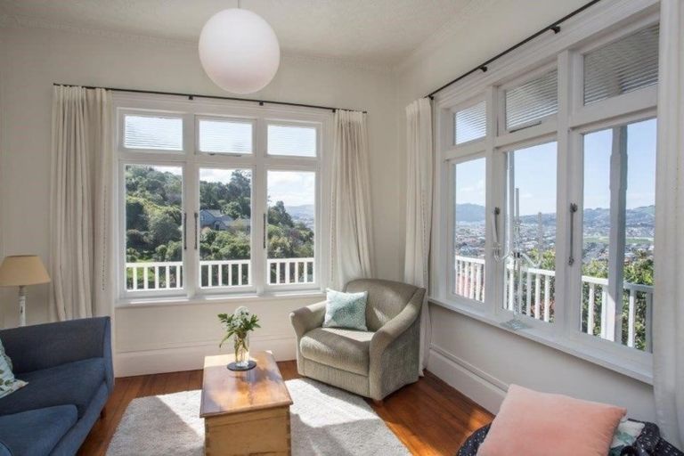 Photo of property in 112 Cliffs Road, Saint Clair, Dunedin, 9012