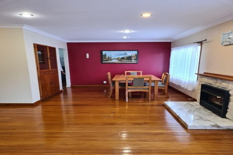 Photo of property in 20 Arahoe Road, New Lynn, Auckland, 0600