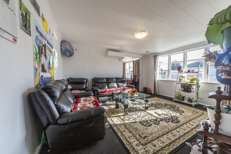 Photo of property in 129 Rangiora Avenue, Roslyn, Palmerston North, 4414