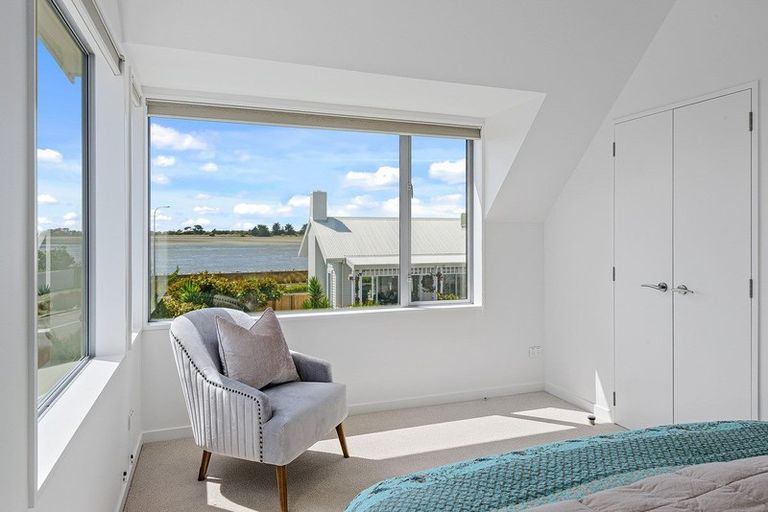 Photo of property in 85 Beachville Road, Redcliffs, Christchurch, 8081