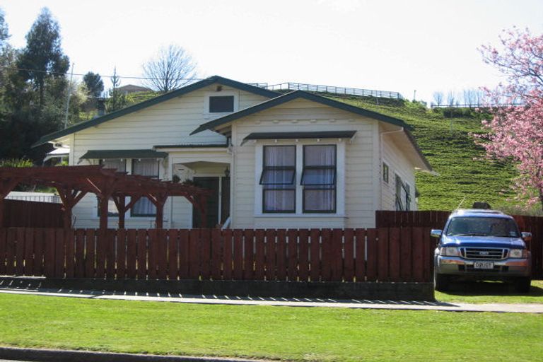 Photo of property in 5 Goldfinch Street, Taihape, 4720