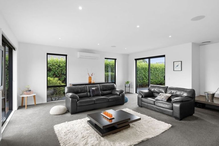 Photo of property in 2 Westburn Place, Prebbleton, 7604