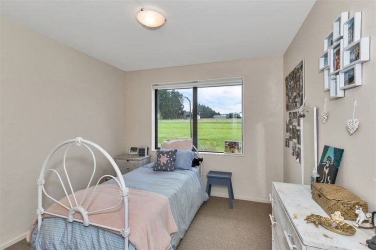 Photo of property in 72 Davis Road, Cust, Rangiora, 7471