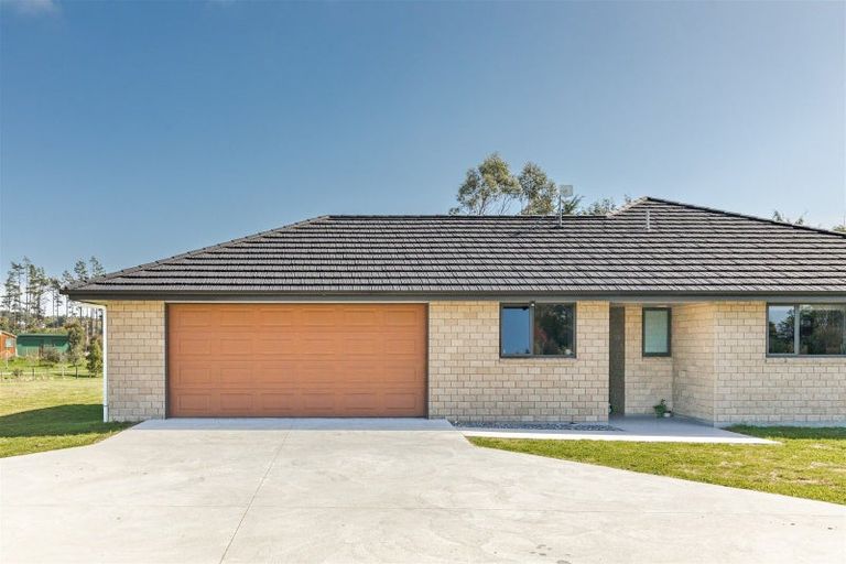 Photo of property in 73 Mcpadden Road, Westport, 7892