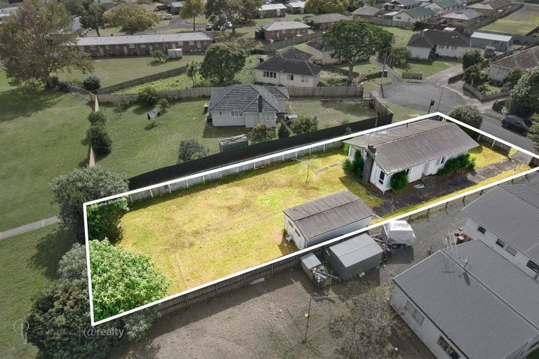 Photo of property in 6 Alamein Place, Pukekohe, 2120