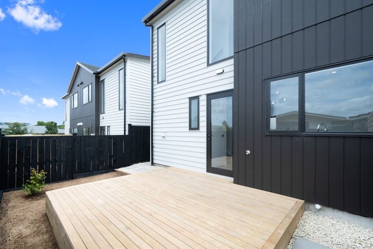 Photo of property in 7b Poto Street, Te Atatu South, Auckland, 0610