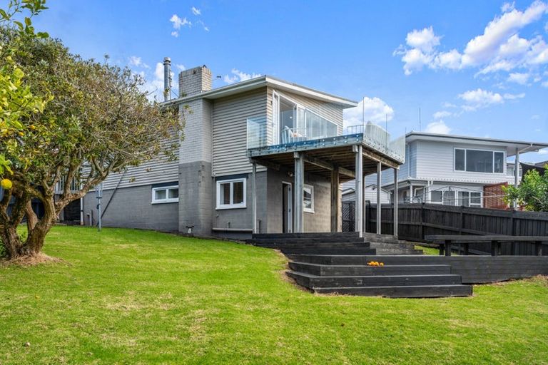 Photo of property in 90 Sandspit Road, Shelly Park, Auckland, 2014