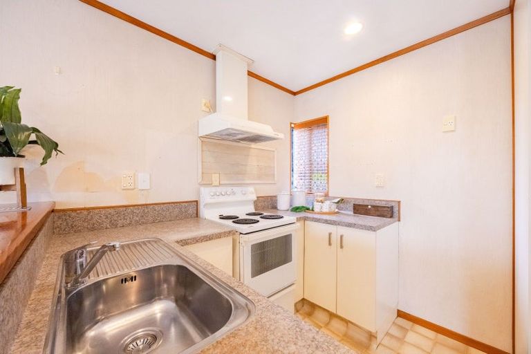 Photo of property in 2/411 Eastbourne Street East, Hastings, 4122