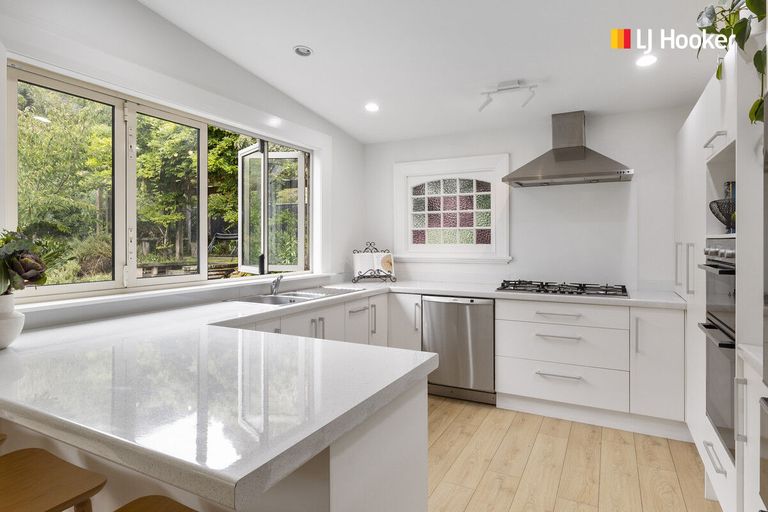 Photo of property in 10 Bacon Street, Broad Bay, Dunedin, 9014