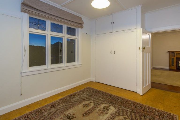 Photo of property in 134 Kelburn Parade, Kelburn, Wellington, 6012