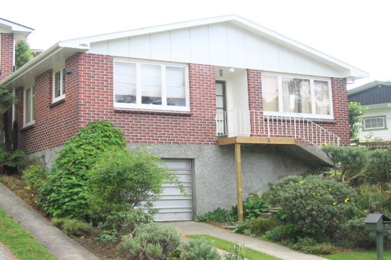 Photo of property in 4a Deller Grove, Silverstream, Upper Hutt, 5019