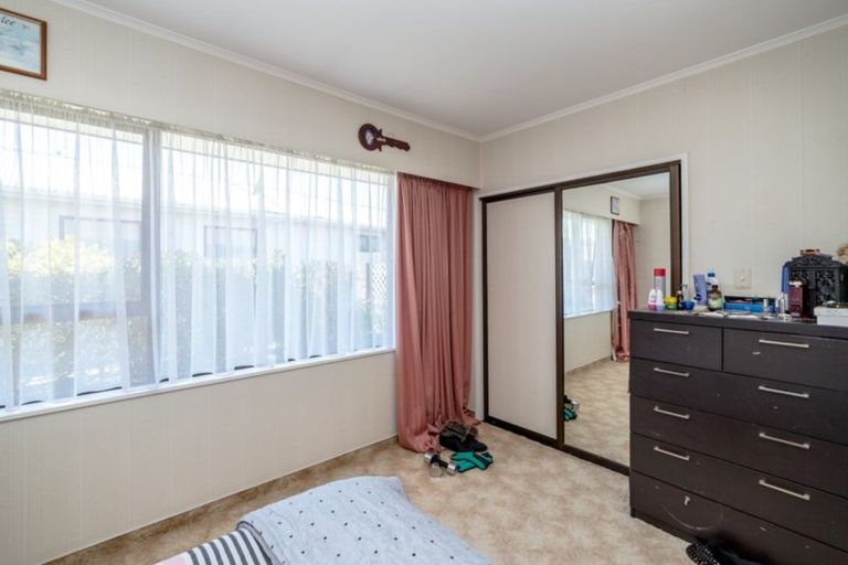 Photo of property in 4 Feist Street, Carterton, 5713