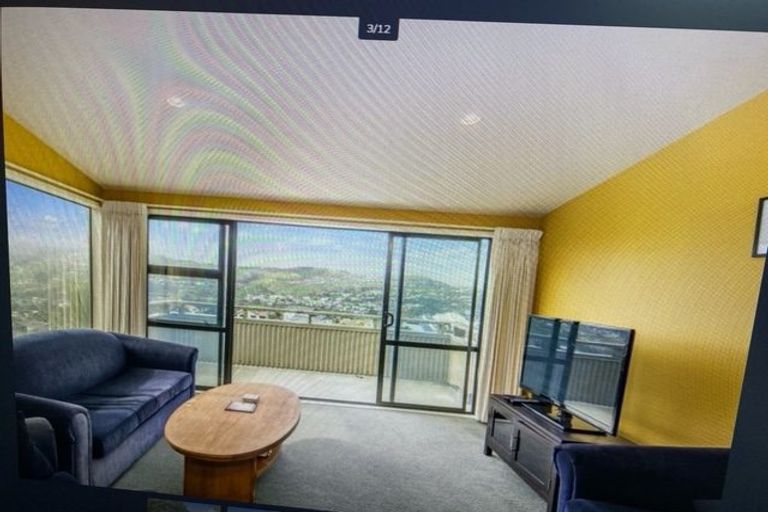 Photo of property in 16 Atamira Close, Churton Park, Wellington, 6037