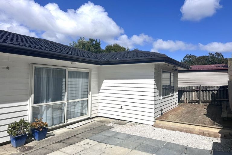 Photo of property in 33 Hutchinsons Road, Bucklands Beach, Auckland, 2014
