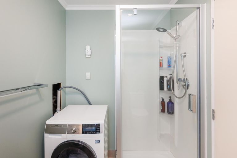 Photo of property in 1/297 Ruahine Street, Terrace End, Palmerston North, 4410