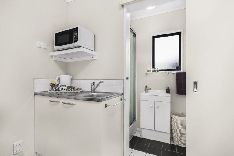 Photo of property in 34 Hadley Wood Drive, Wattle Downs, Auckland, 2103