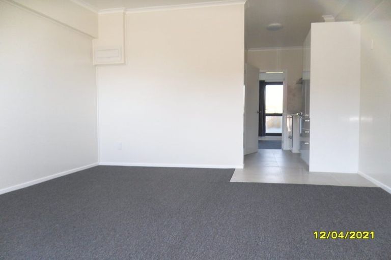 Photo of property in 4 London Road, Korokoro, Lower Hutt, 5012