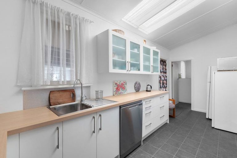 Photo of property in 124 Prince Albert Road, Saint Kilda, Dunedin, 9012