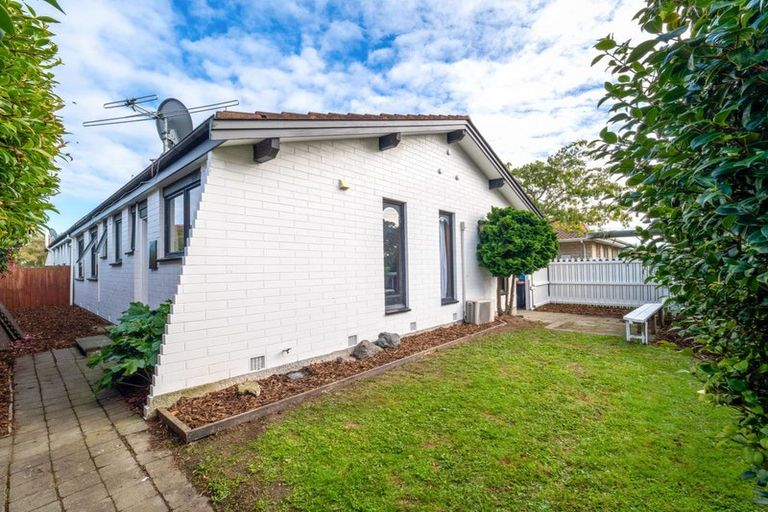 Photo of property in 1/18 Heaphy Place, Casebrook, Christchurch, 8051