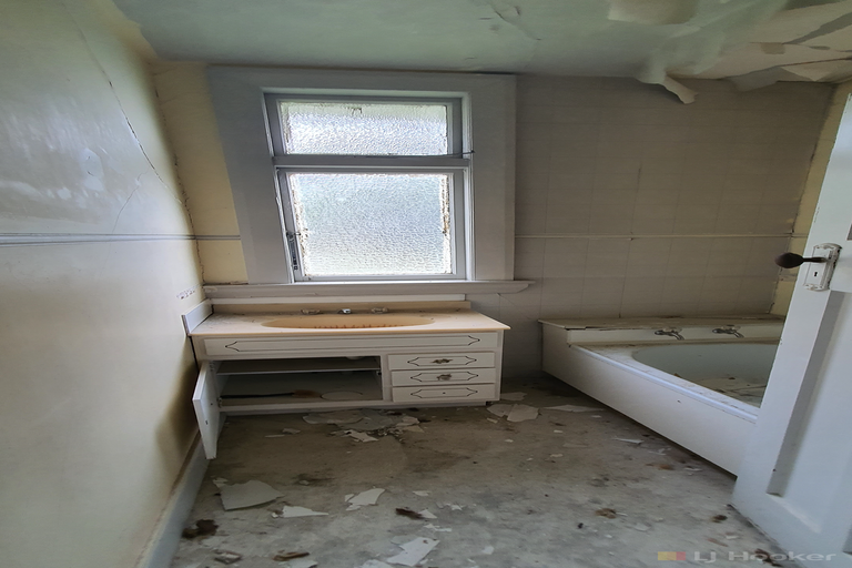 Photo of property in 18 Edward Street, Waimate, 7924