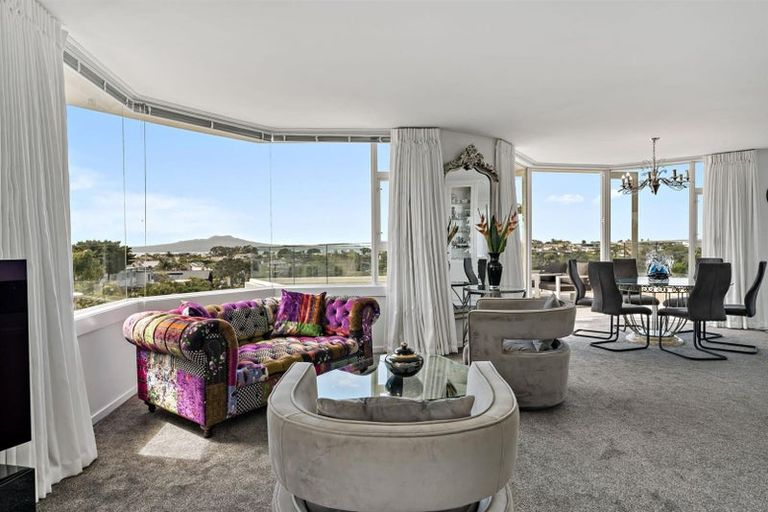 Photo of property in 1/90 Kitchener Road, Milford, Auckland, 0620