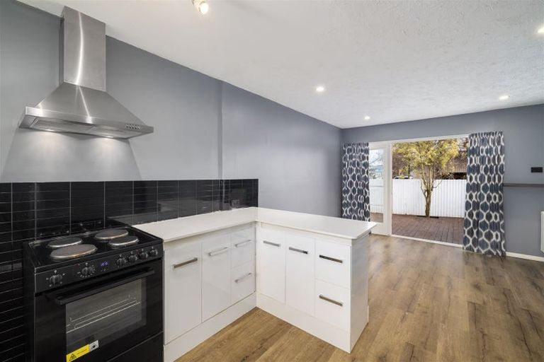 Photo of property in 5/137 Olliviers Road, Phillipstown, Christchurch, 8011