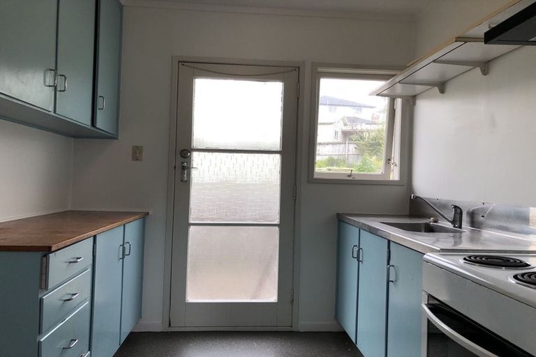 Photo of property in 21a View Road, Henderson, Auckland, 0612