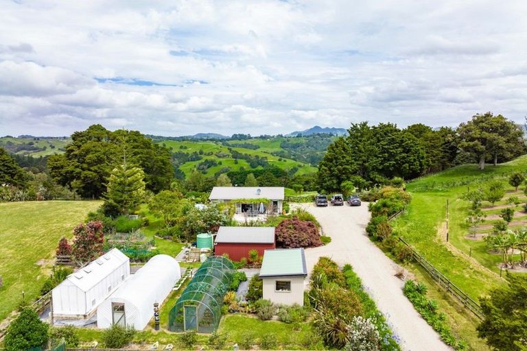 Photo of property in 63 Woodward Road, Maungatapere, Whangarei, 0179