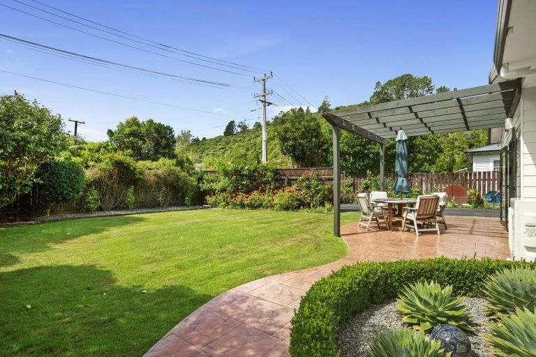 Photo of property in 11 Pokaka Street, Birchville, Upper Hutt, 5018