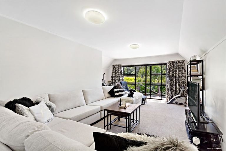 Photo of property in 289 Vipond Road, Stanmore Bay, Whangaparaoa, 0932