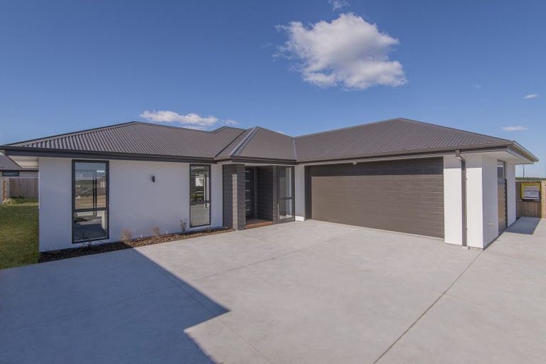 Photo of property in 6 Killead Avenue, Darfield, 7510