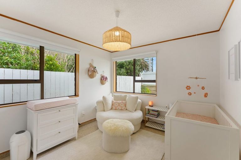 Photo of property in 7 Ngapotiki Street, Paraparaumu Beach, Paraparaumu, 5032