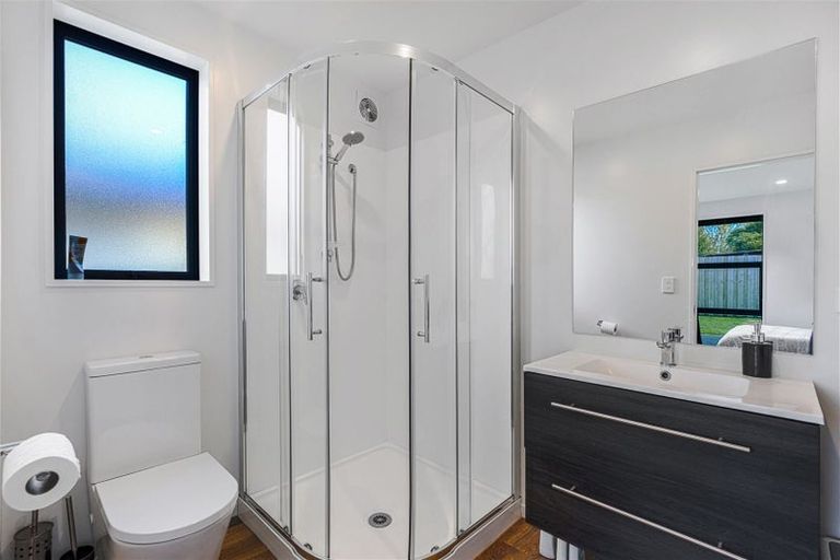 Photo of property in 12 Fairbairn Close, Halswell, Christchurch, 8025