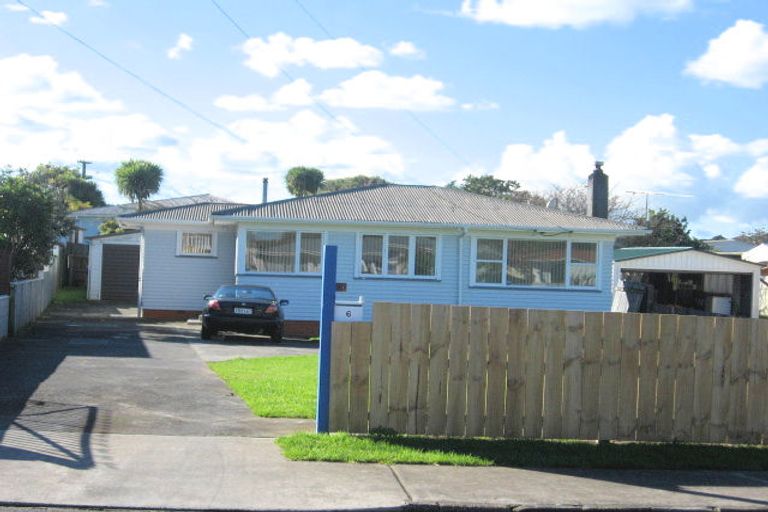 Photo of property in 6 Balfour Road, Manurewa, Auckland, 2102