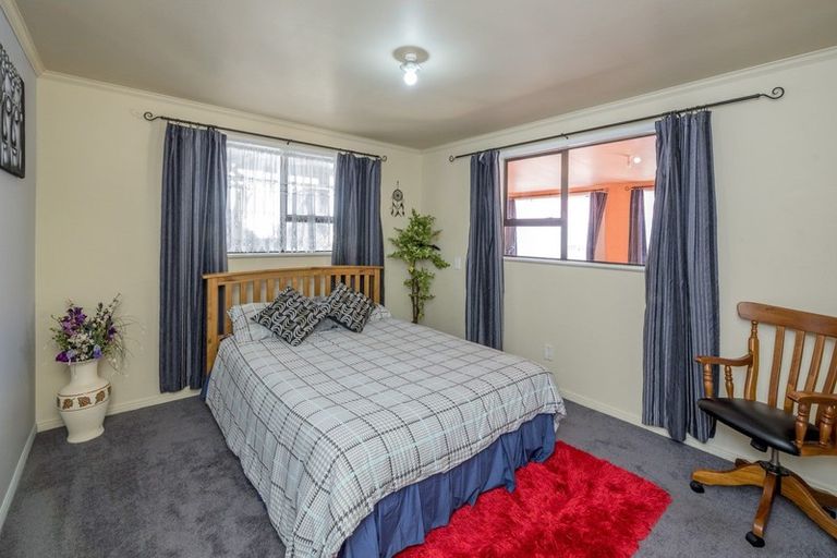 Photo of property in 55 Waikawa Beach Road, Manakau, Levin, 5573