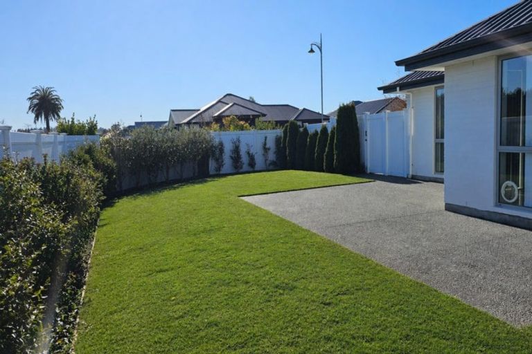 Photo of property in 2 Wearing Place, Kaiapoi, 7630