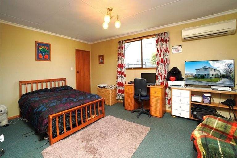 Photo of property in 2 Clutha Street, Alexandra, 9320